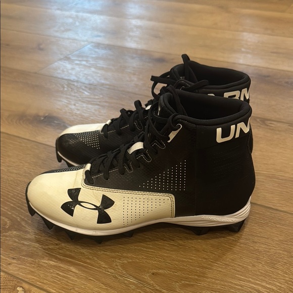 Under Armour Cleats size Youth 7 - Picture 4 of 8